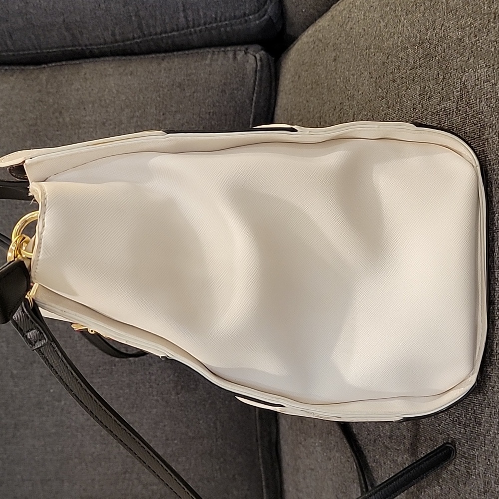 Betsey Johnson Vegan Shoulder Bag Black White Striped Bee Yourself - Picture 7 of 12